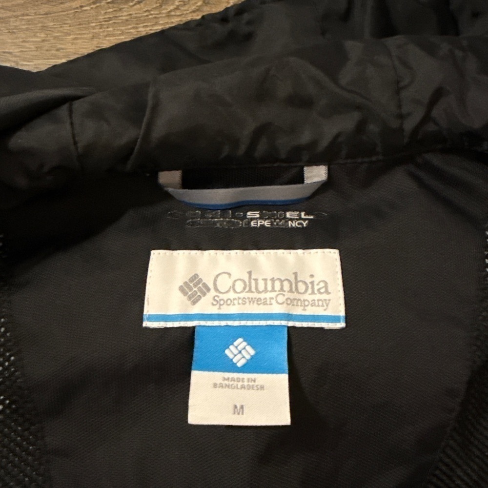 Columbia Omni Shield Women’s Fullzip Black Hooded Belted Technical Jacket Size M - Picture 10 of 11